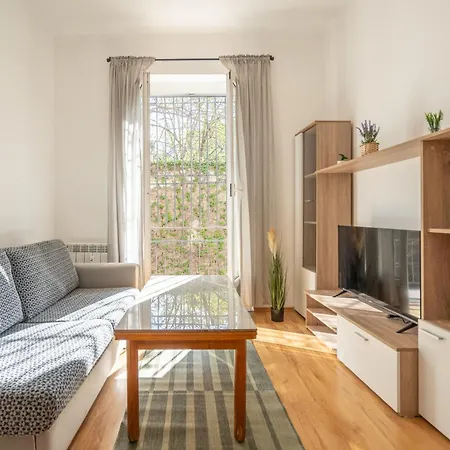 The Right Choice 16 Apartment